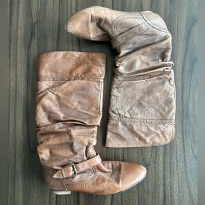 BAKERS tan brown slouchy boots (size 8)